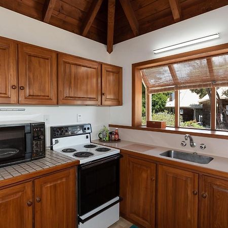 Te Maiki Escape - Russell Holiday Home エクステリア 写真