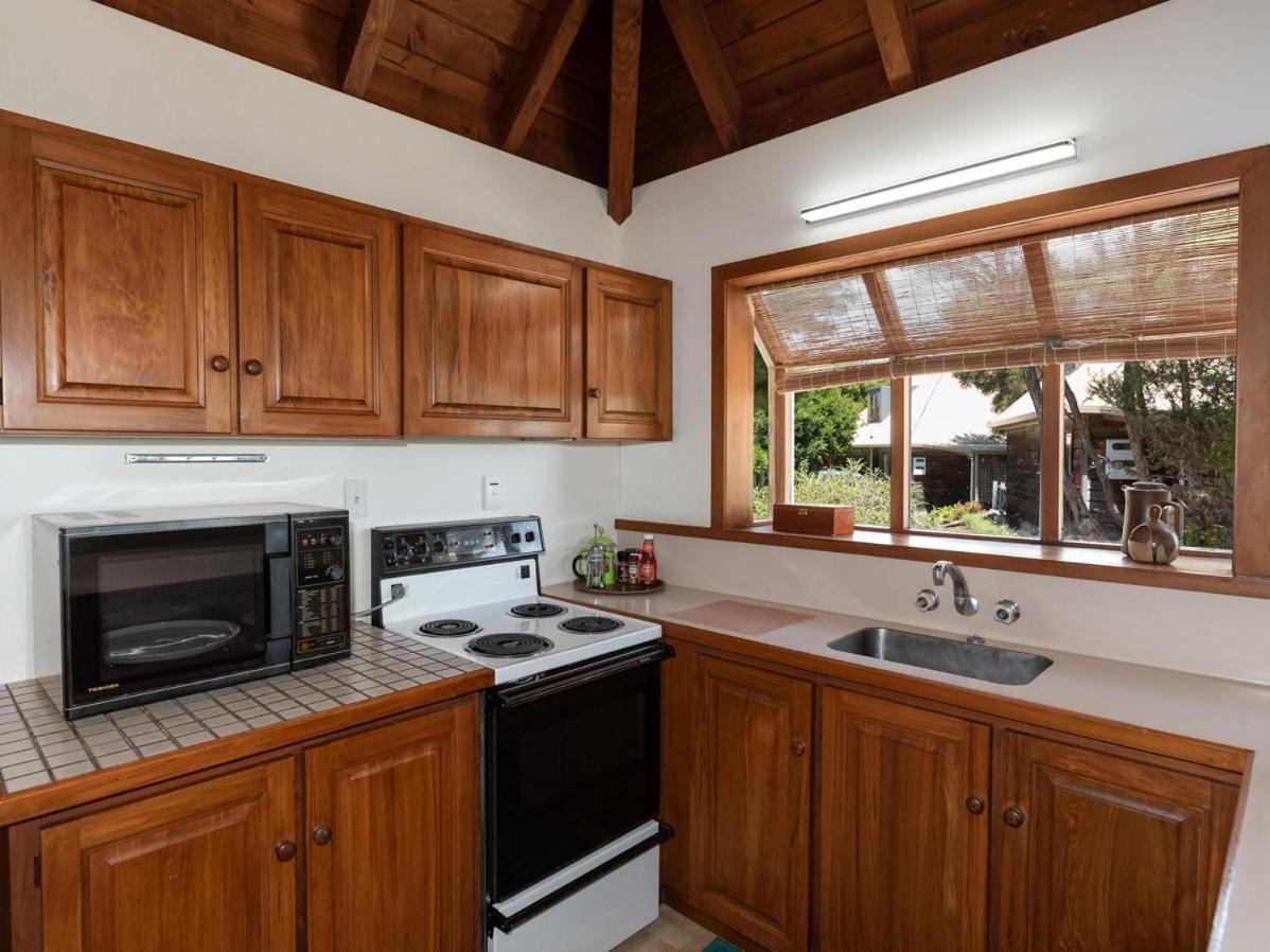 Te Maiki Escape - Russell Holiday Home エクステリア 写真
