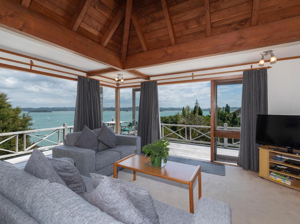 Te Maiki Escape - Russell Holiday Home エクステリア 写真